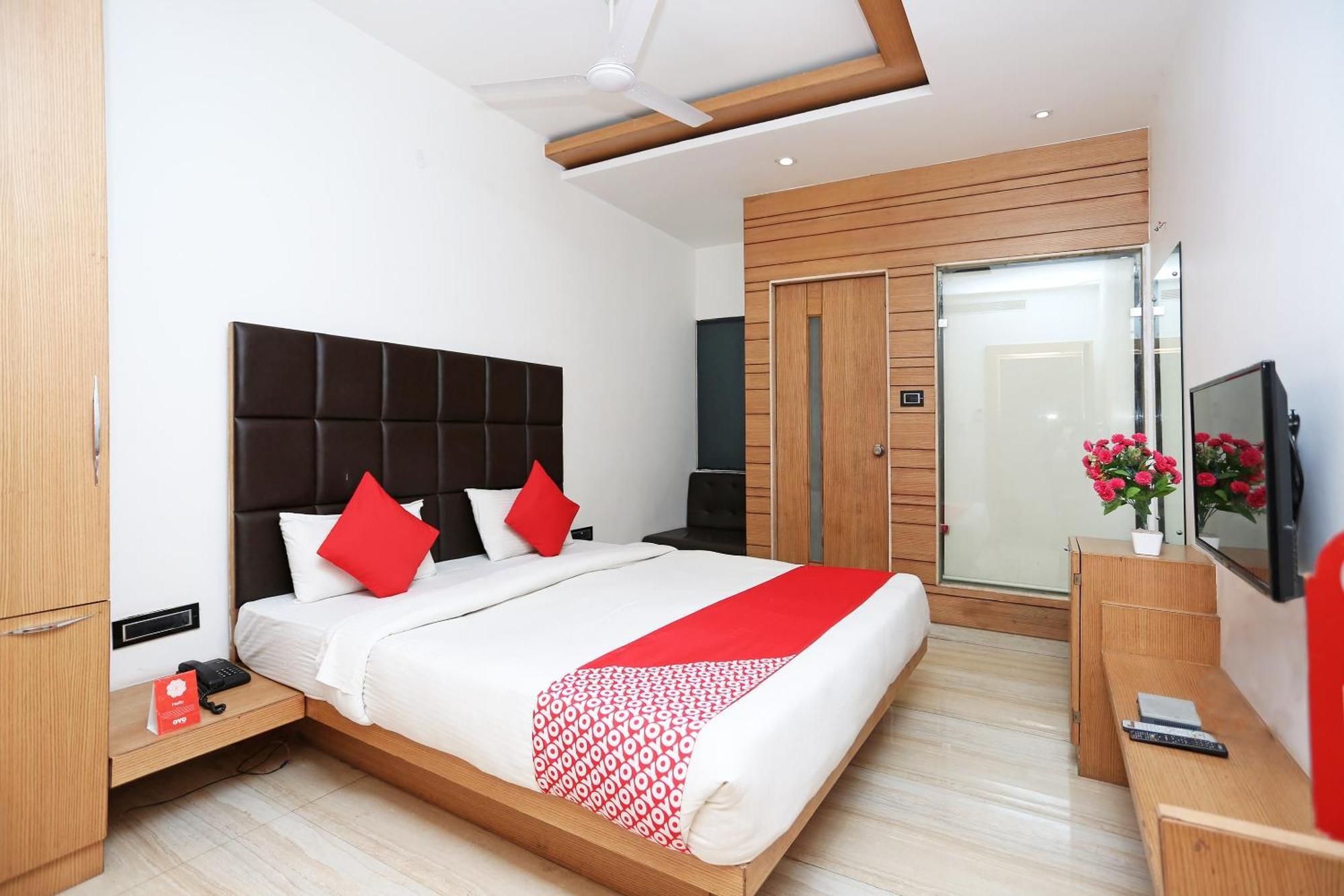 โอโย 8561 โฮเต็ล ซัน พาร์ค Hotel โบปาล ภายนอก รูปภาพ